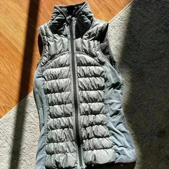 Lululemon Womens Reversible Vest Size 8 - Picture 2 of 5